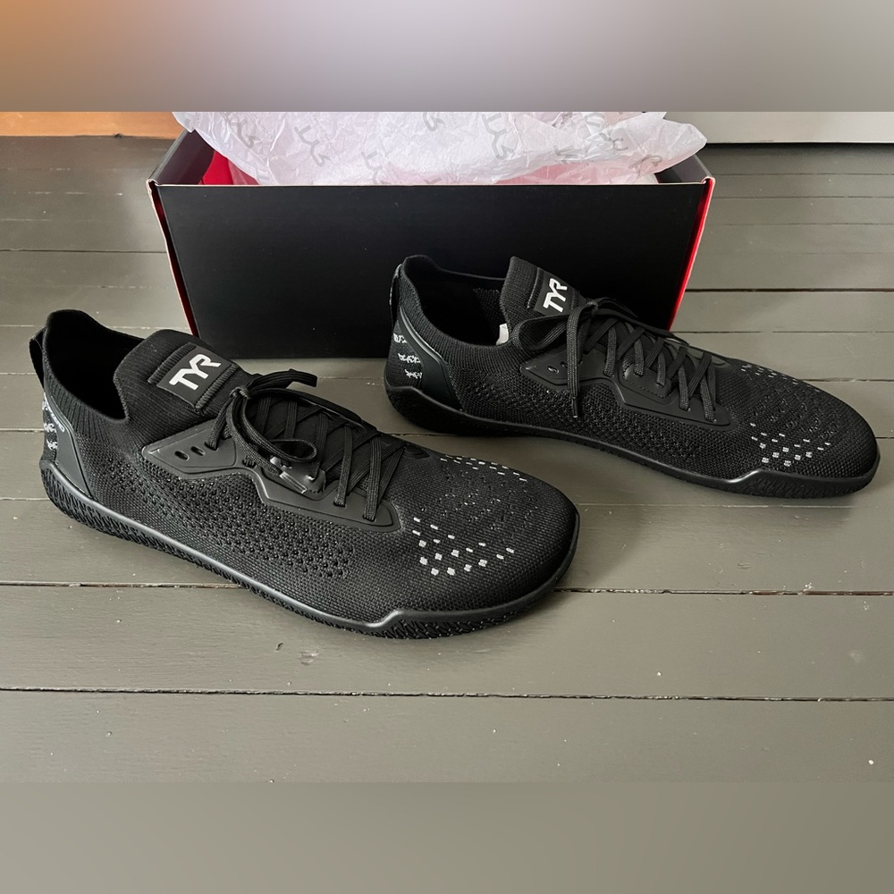 TYR Men's Black Athletic Shoes